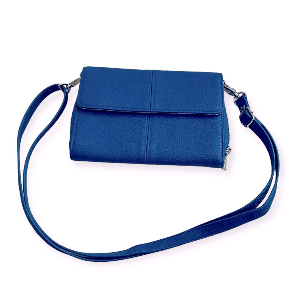 Jewell purse by Thirty One.